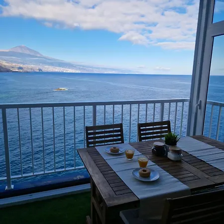 Inside The Wave A Apartment *