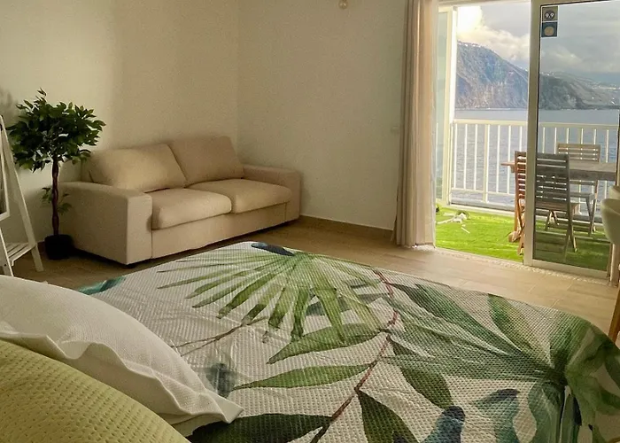 Inside The Wave A Apartment *